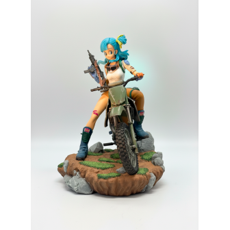 Figura 3D de Bulma en motocicleta creada por Lucas Pérez, inspirada en Dragon Ball. Frontal lejana